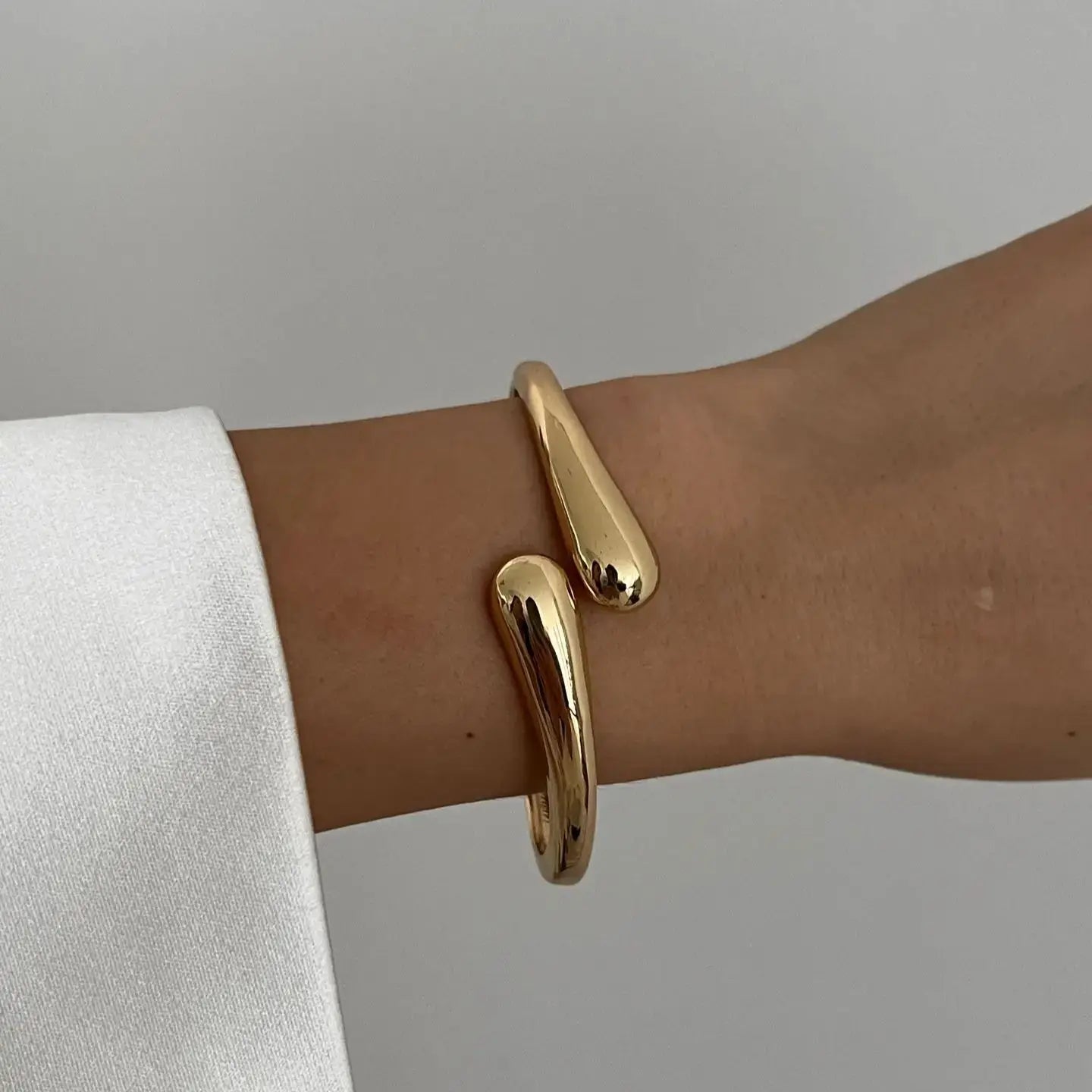 Hip Hop Metal Cuff Bangles Punk Gold Spring Bracelet For Women Jewelry