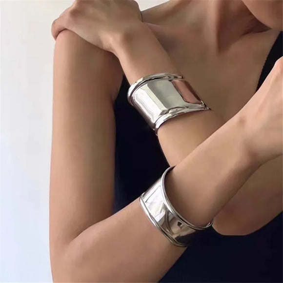 Vintage Hyperbole Smooth Cuff Bracelet For Women Jewelry Accessories